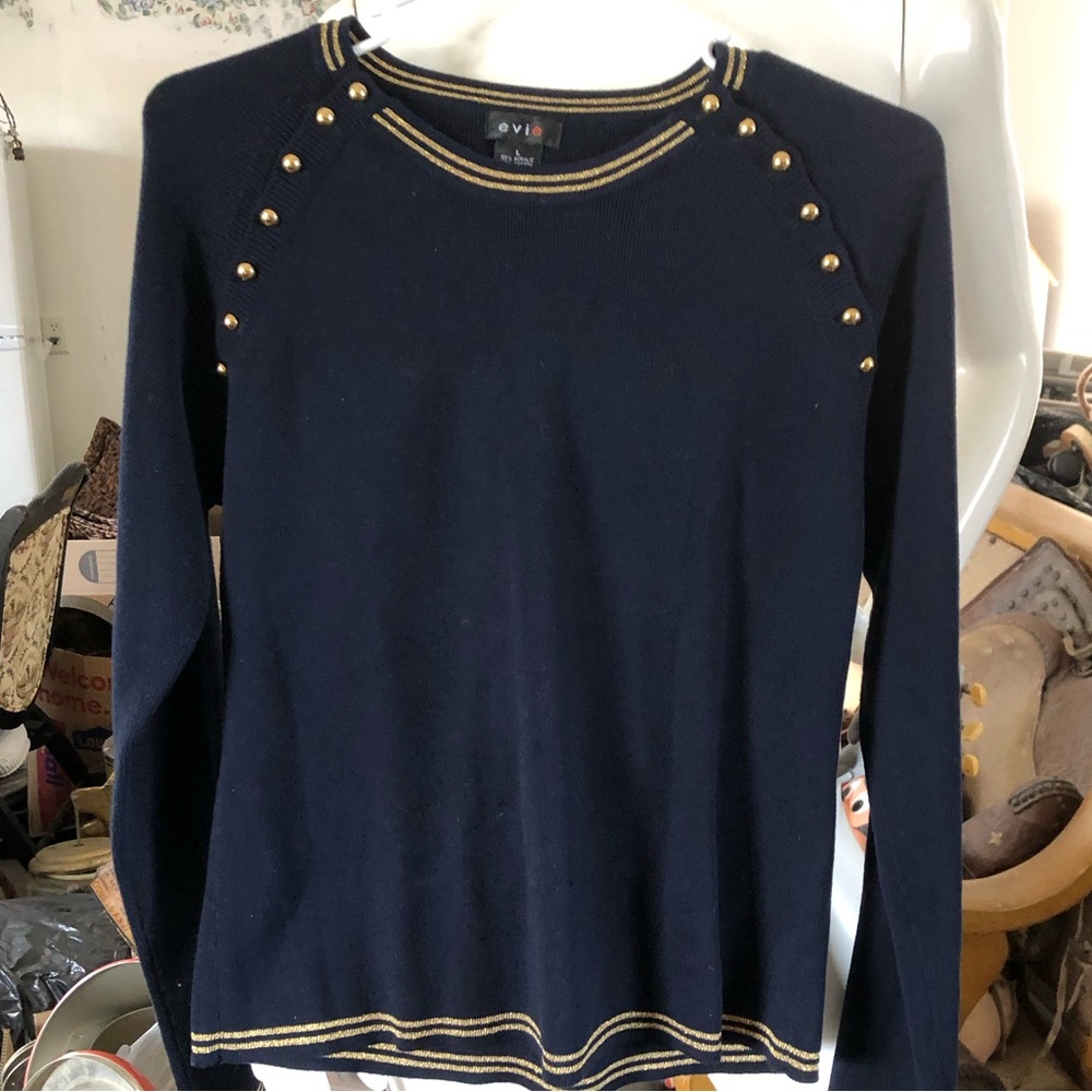 Sweater, beautiful with gold